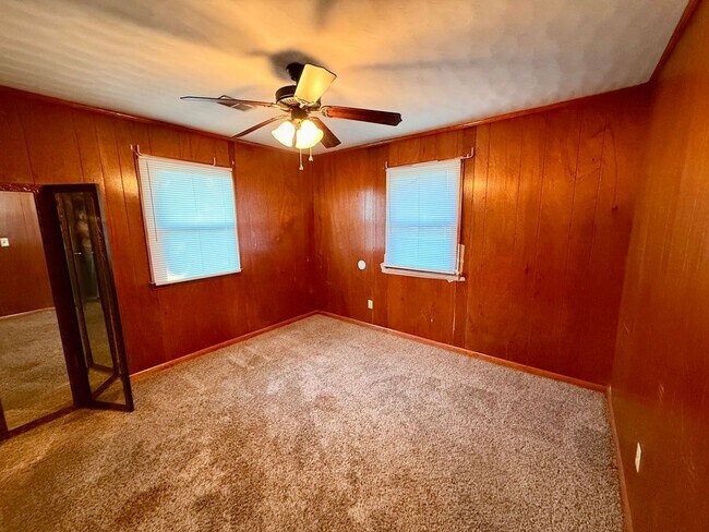 Building Photo - 2103 Brazos St