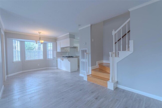 Building Photo - 16227 Southampton Dr