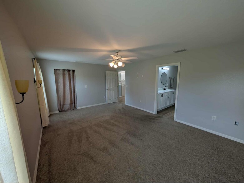Building Photo - 25672 Deep Creek Blvd