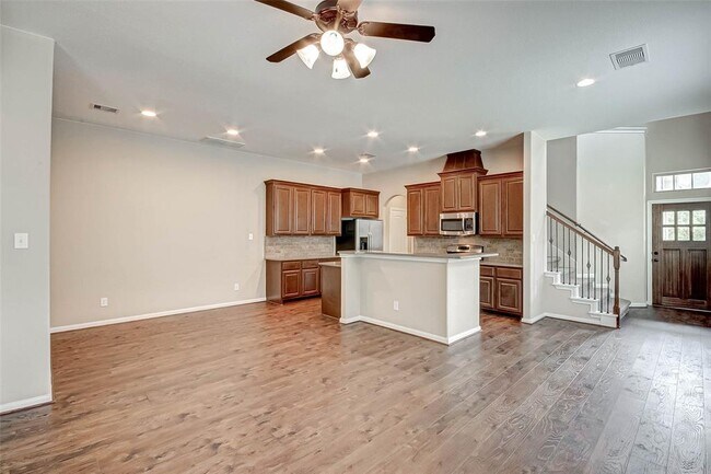 Building Photo - 26 Cheswood Manor Drive