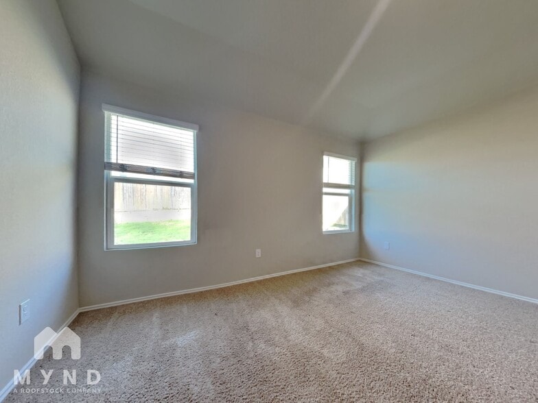 Building Photo - 15117 Siberian Elm Ln