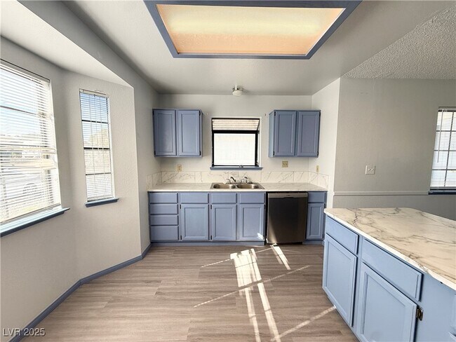 Building Photo - 5876 Filmore Ave