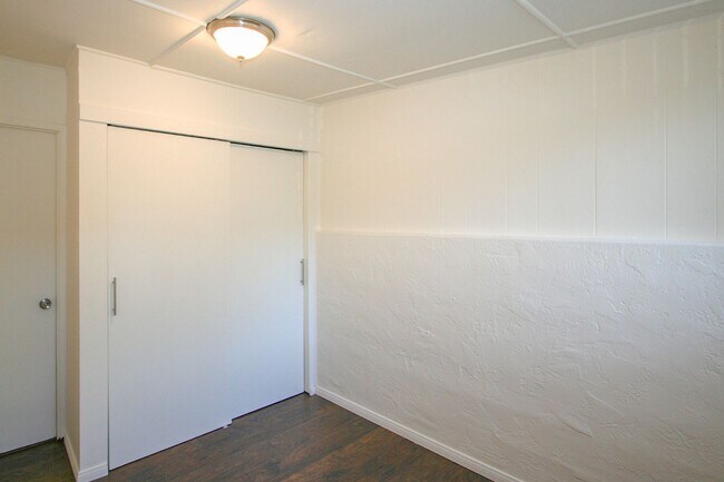 Building Photo - Charming 2 Bedroom/1 Bath in the Heart of North & South Park, ONLY $1000 DEPOSIT!