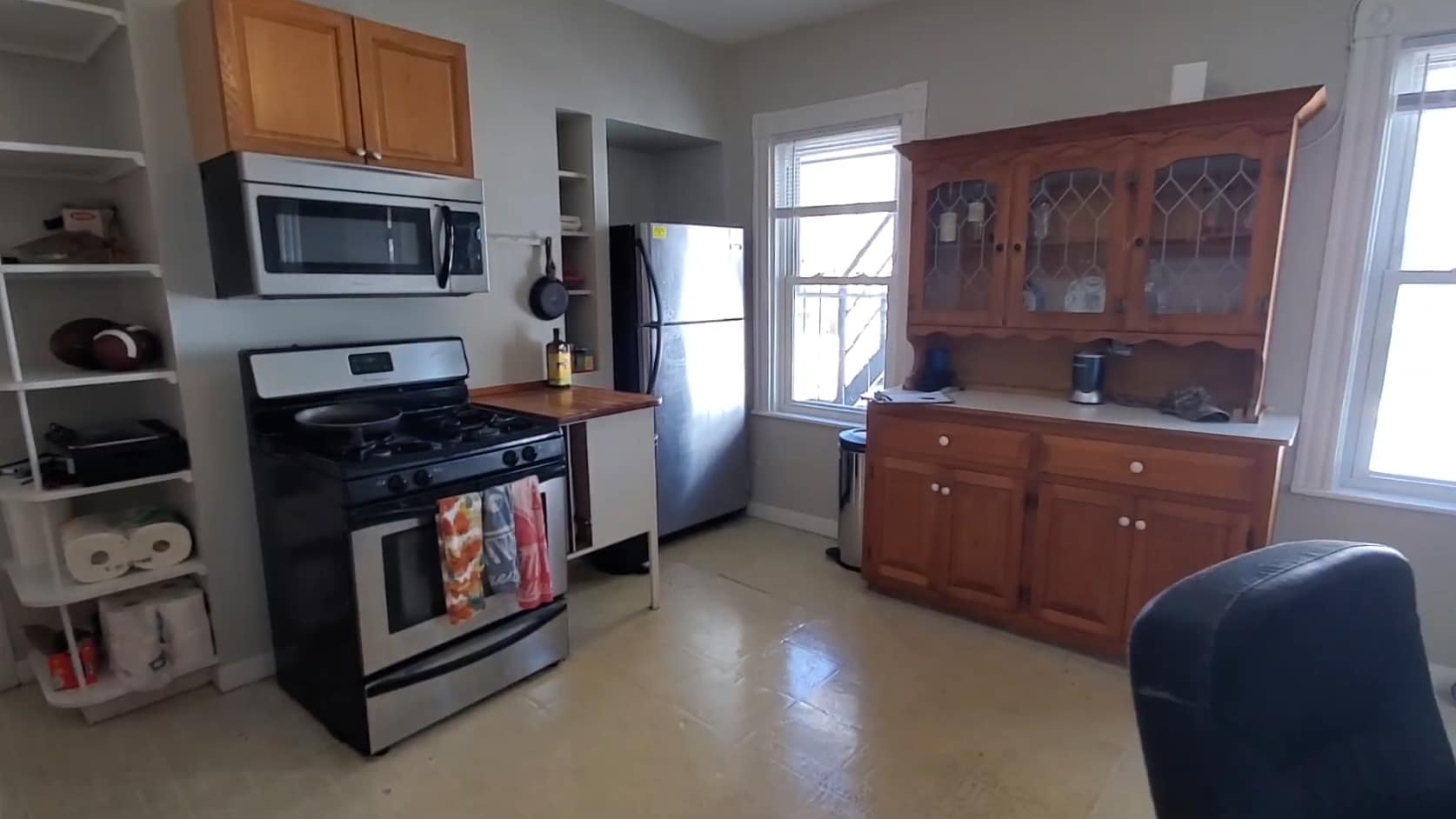 Building Photo - 201 Hillside St