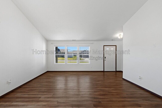 Building Photo - 10326 W Salmonberry