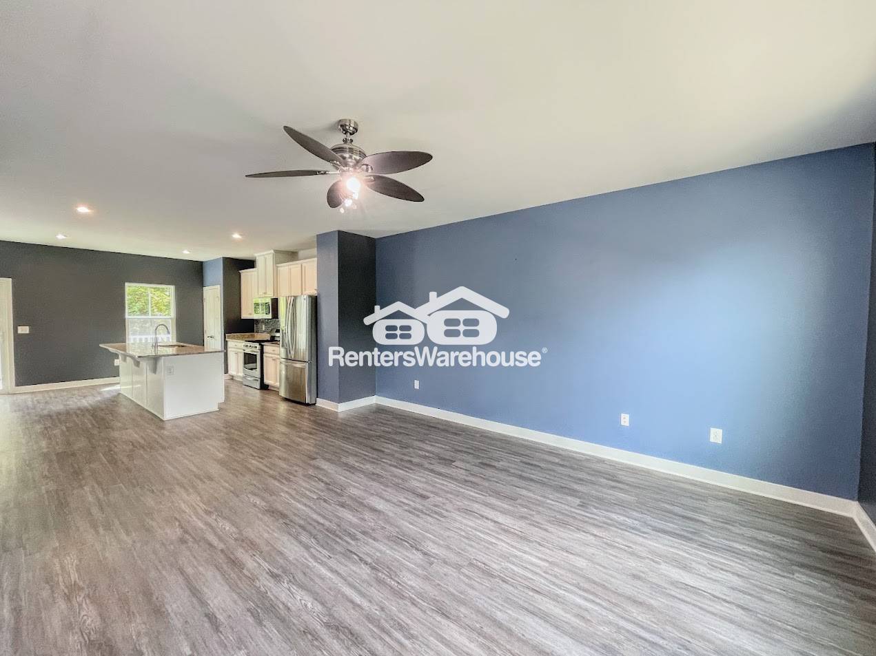Building Photo - 943 Centurion Cir