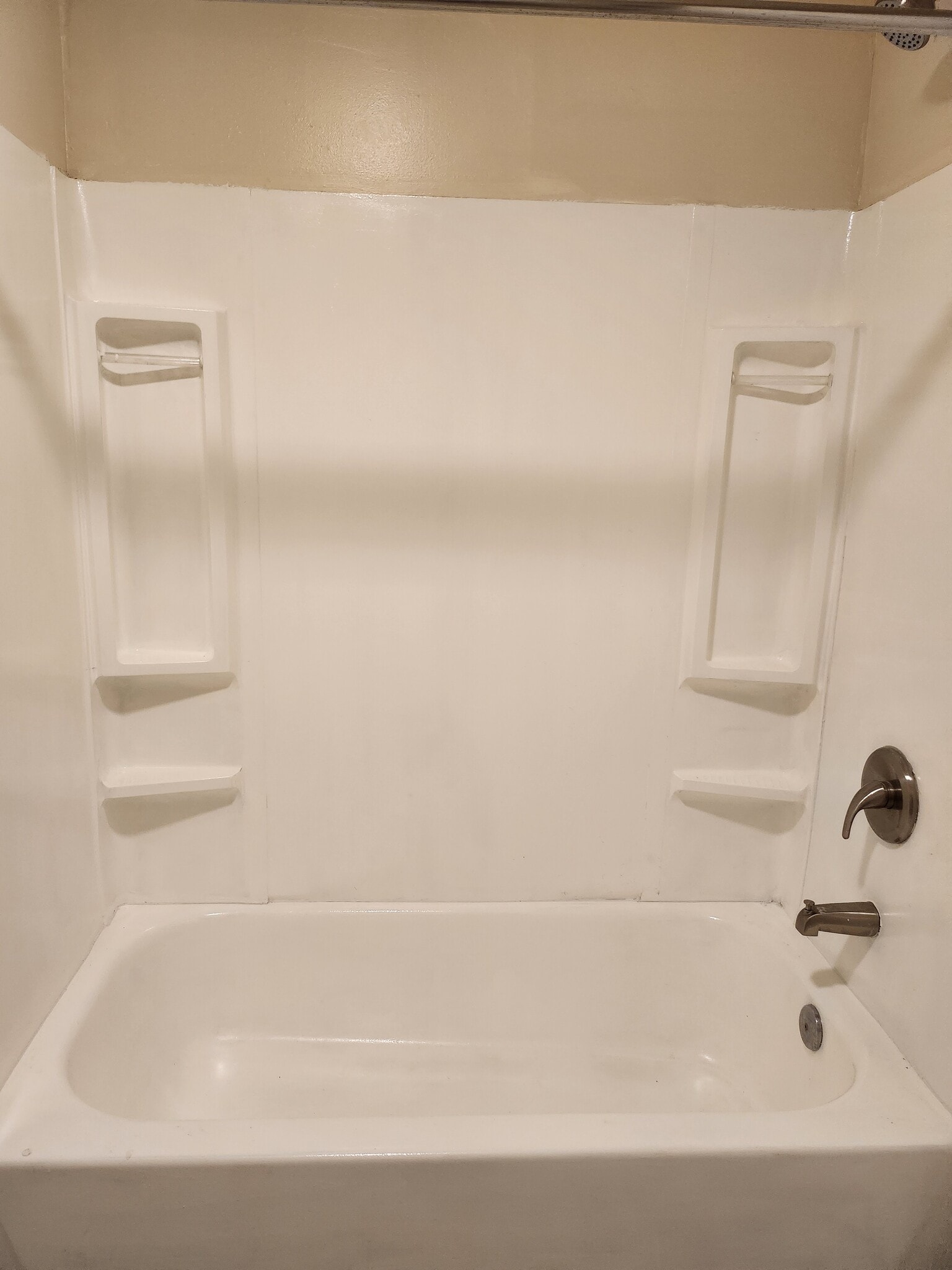 Bathtub - 7757 Frederick Ct