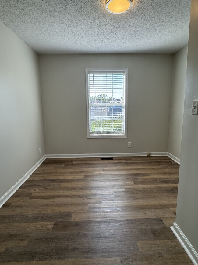 Building Photo - 3657 S Naples Ct