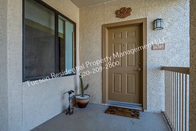 Primary Photo - 2550 E River Rd