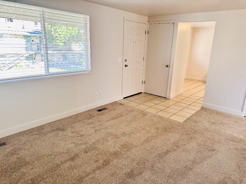 Building Photo - 2107 E 3300 S