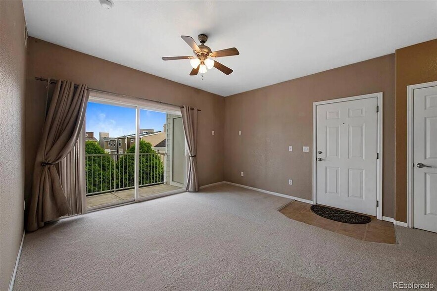 Building Photo - 15700 E Jamison Dr