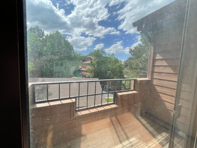 Building Photo - 8020 Holland Ct