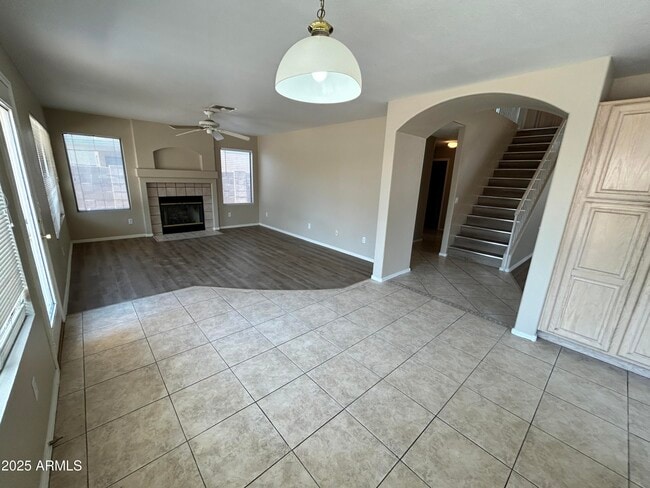 Building Photo - 8239 W Voltaire Ave