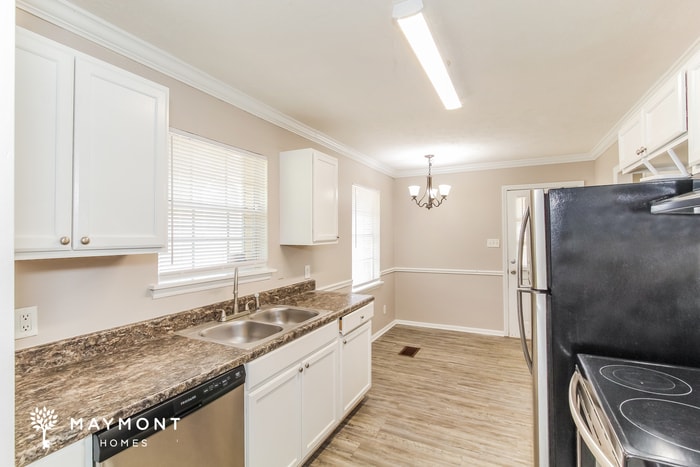 Building Photo - 103 Kingston Pl