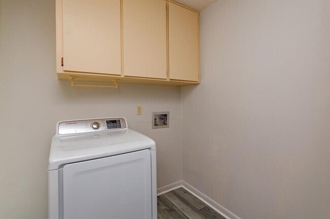Building Photo - 8728 FL-33