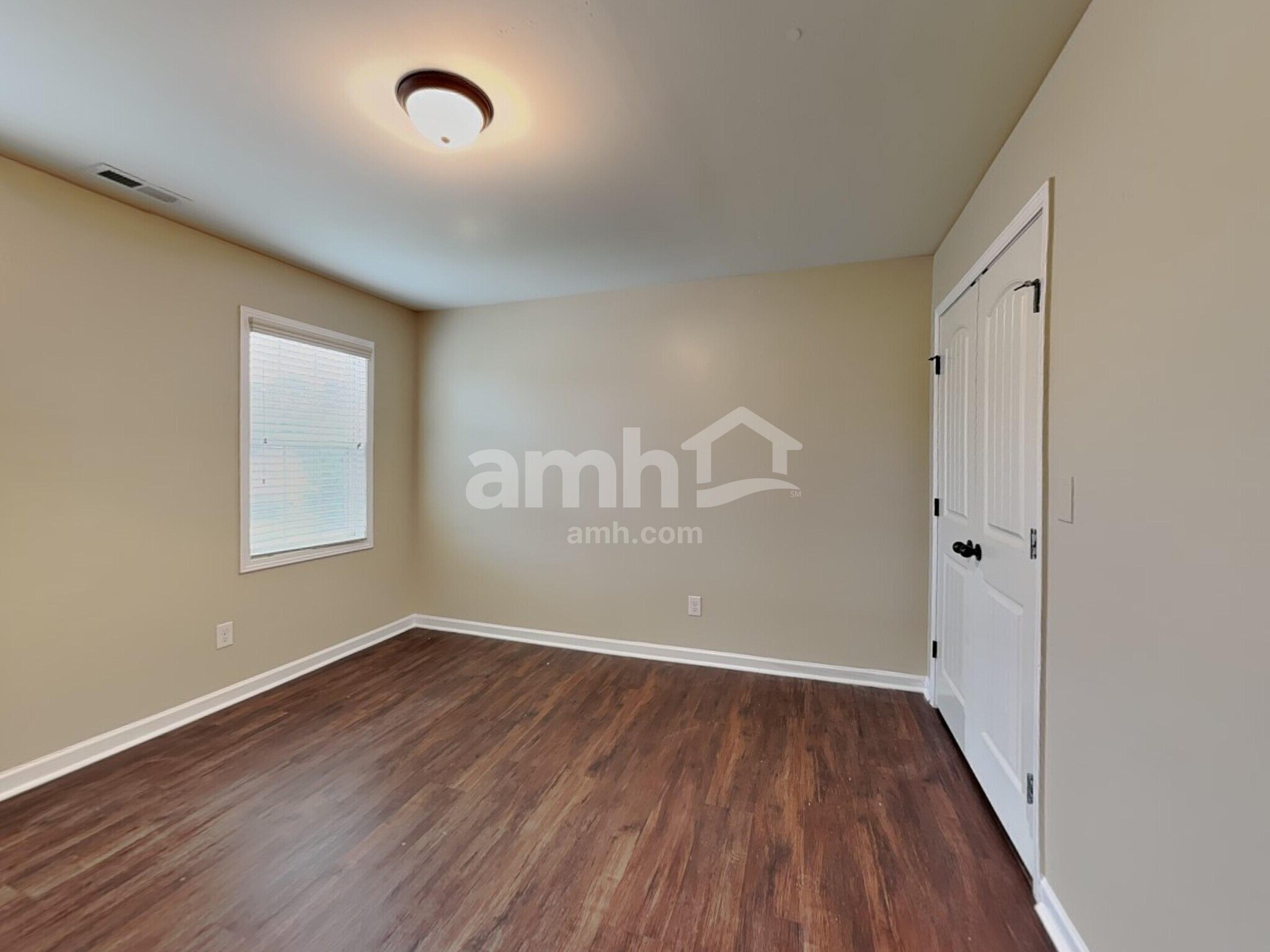 Building Photo - 425 Hardaway Pt