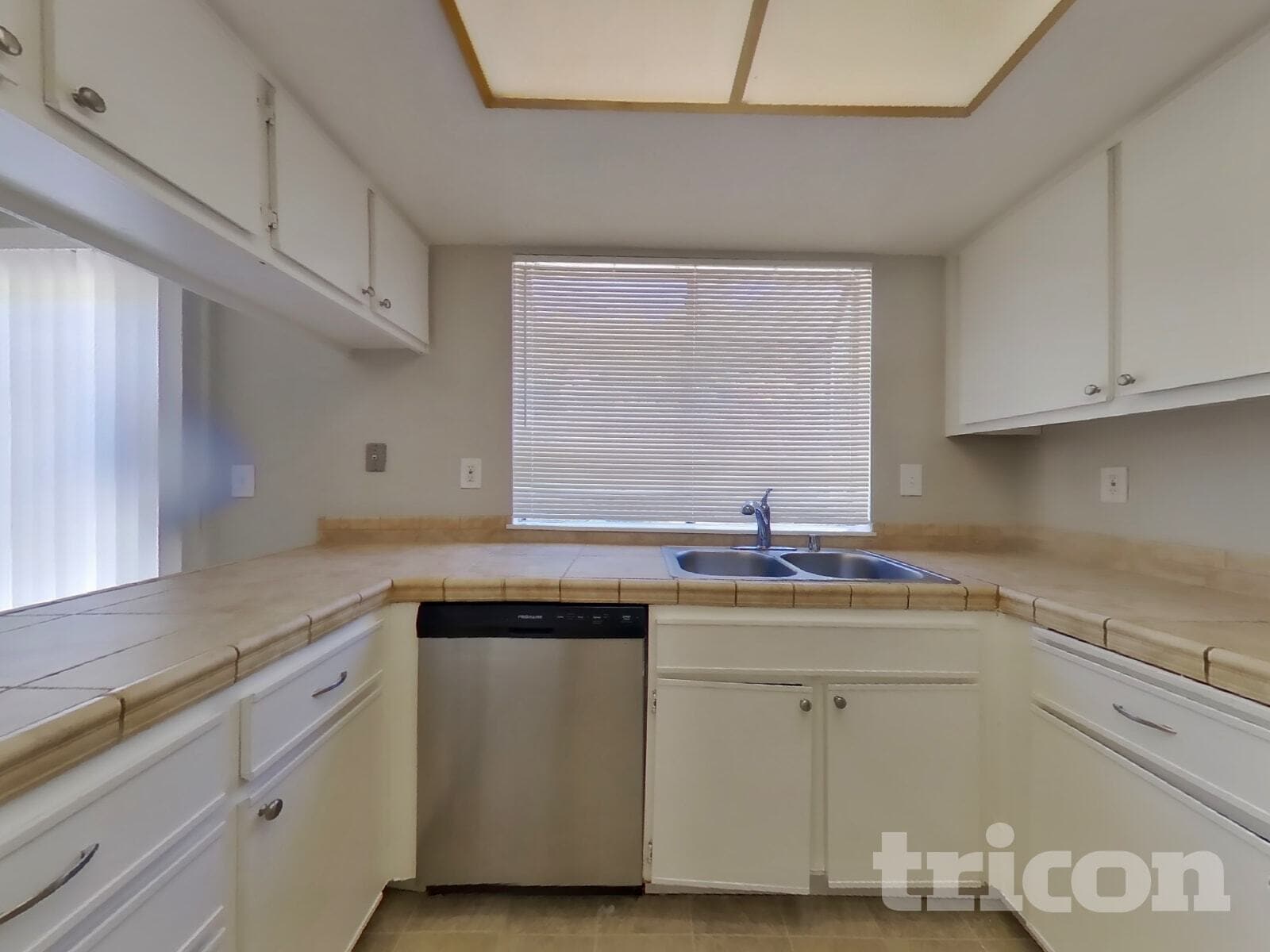 Building Photo - 254 Voyager Dr