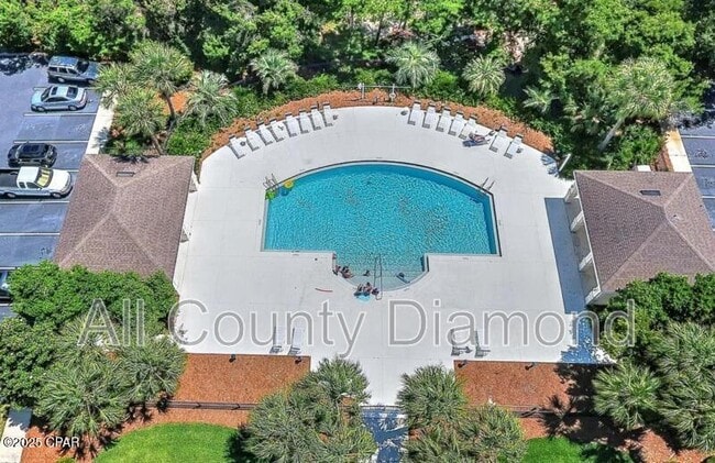 Building Photo - 205 Covington St