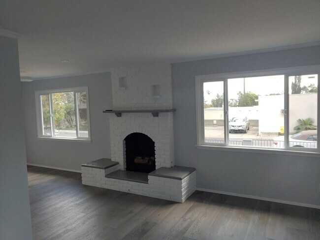 Building Photo - 259-261 Sturtevant Dr