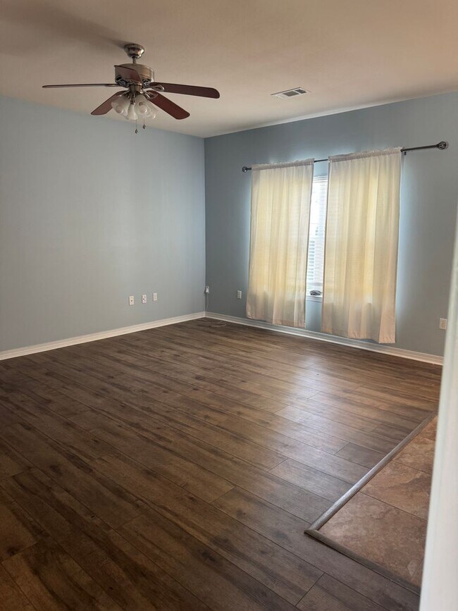 Building Photo - 156 Creve Core Dr