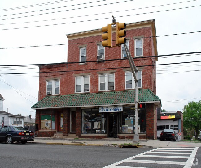 Building Photo - 341-343 Ridge Rd