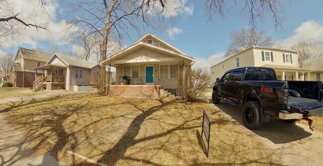 Building Photo - 1120 Thurston St