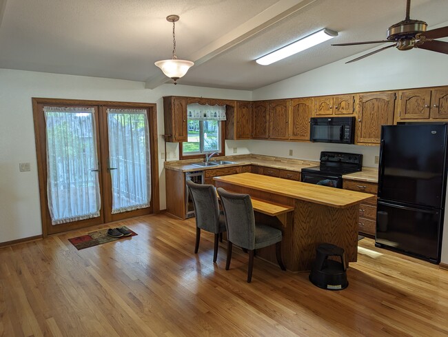 Kitchen - 67940 County Road 76