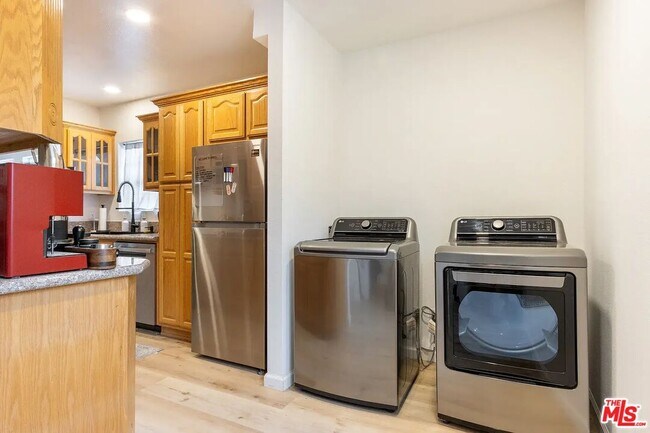 Building Photo - 5934 Fayette St