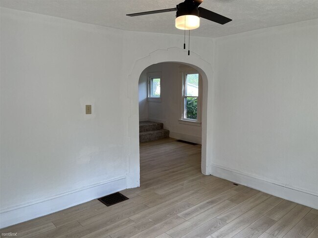 Building Photo - 3 br, 2 bath House - 215 Lindale Ave