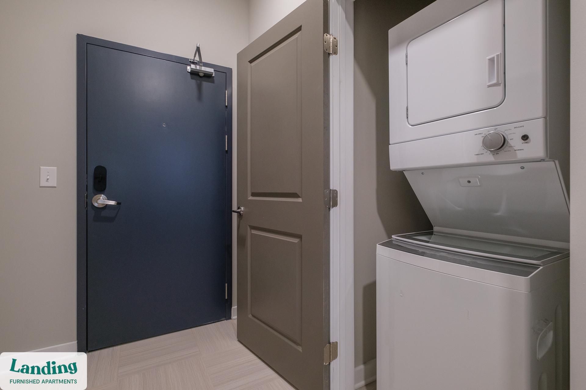 Building Photo - 600 19th St N