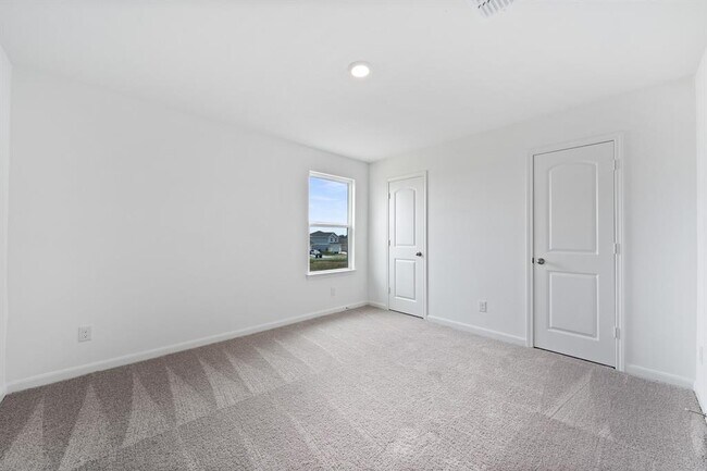 Building Photo - 253 Fairlawn Wy