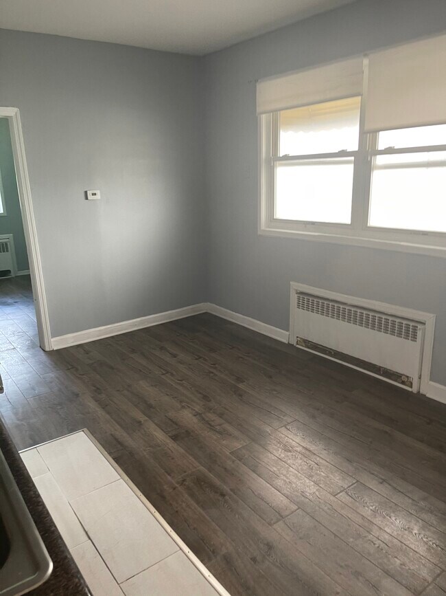 Building Photo - 53 Terhune Ave