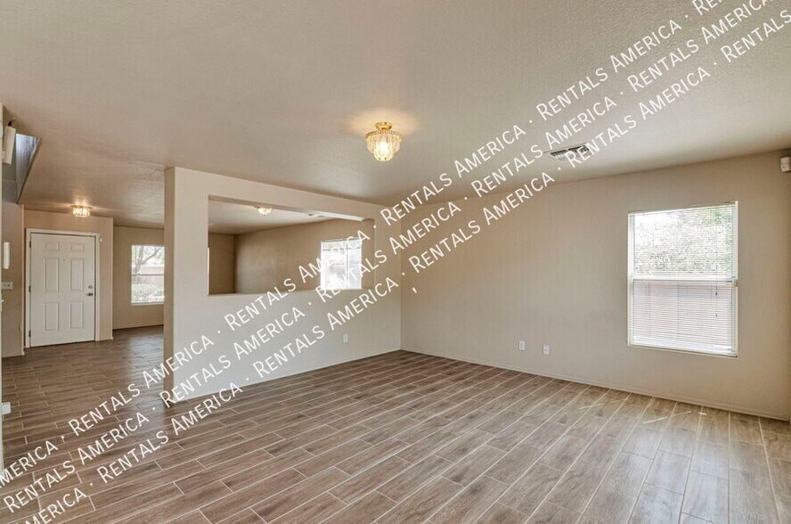 Building Photo - 6644 S SQUAWROOT Pl