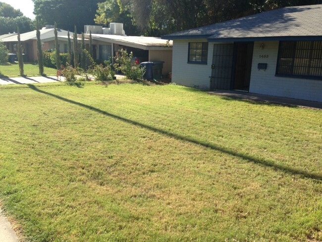 Building Photo - Spacious 3BR Tempe Home with Lush Yard & I...