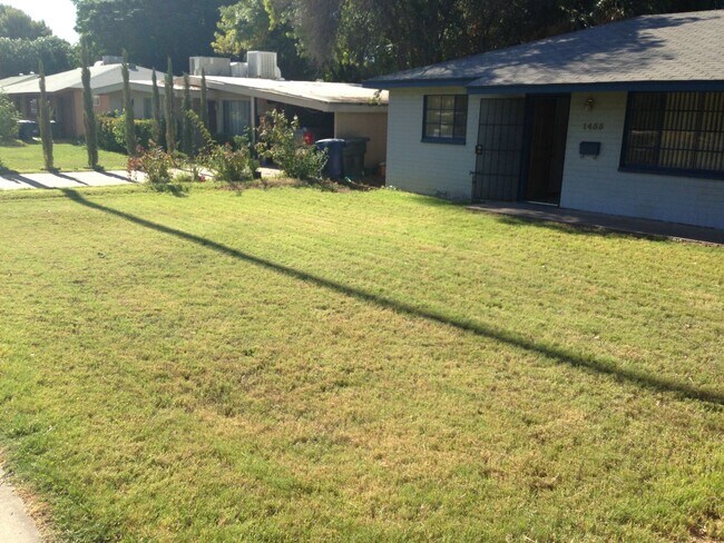 Building Photo - Spacious 3BR Tempe Home with Lush Yard & Irrigation – Available July 1!