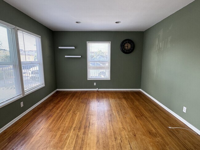 Building Photo - 3736 S Bentley Ave