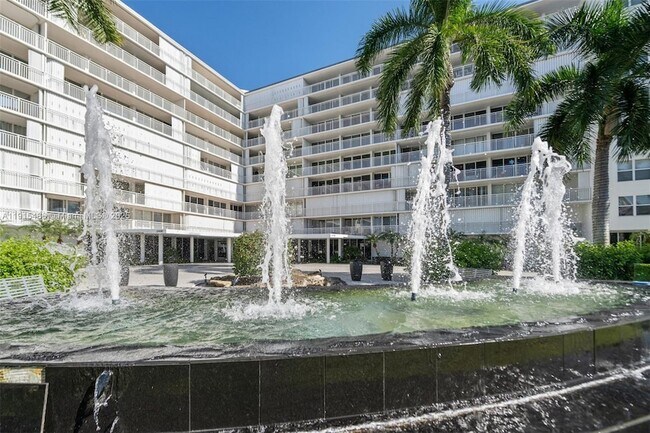 Building Photo - 3546 S Ocean Blvd