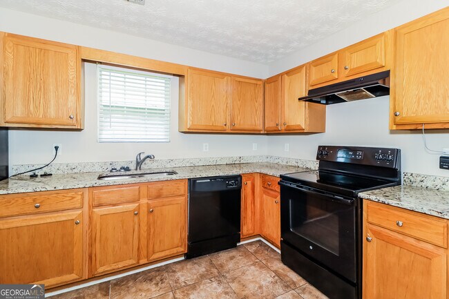 Building Photo - 485 Cathedral Dr