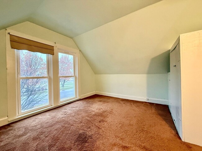 Building Photo - 1402 O Ave