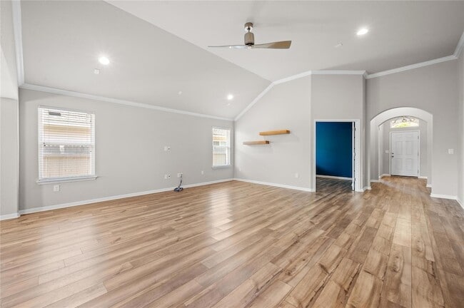 Building Photo - 10225 Bankhead Dr