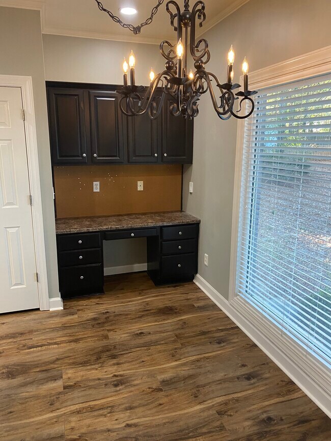 Building Photo - 35 Winchester Cv