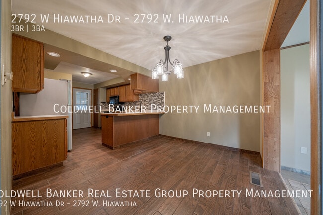 Building Photo - 2792 W Hiawatha Dr