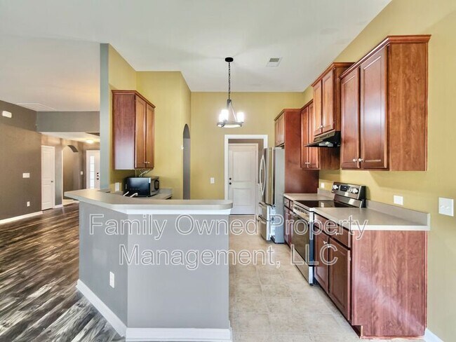 Building Photo - 266 Mayfield Dr