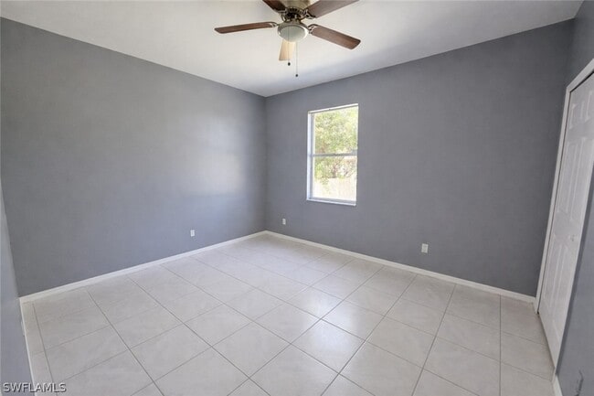 Building Photo - 2502 10th St W