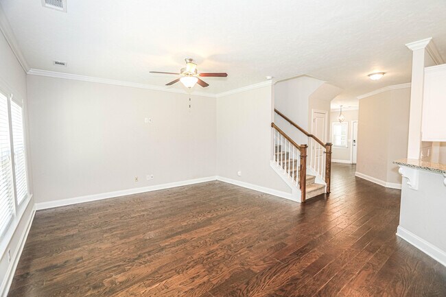 Building Photo - 987 Glenhaven Dr