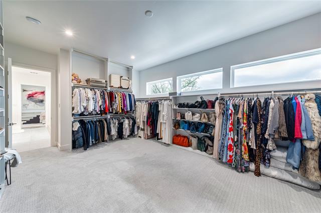 Building Photo - 9753 Mixon Dr