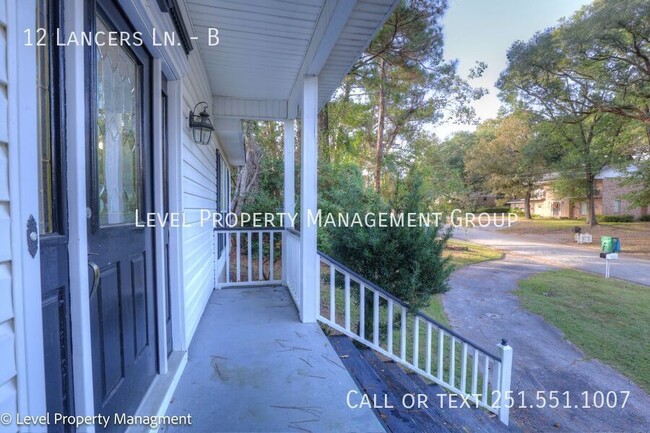 Building Photo - Spanish Fort Duplex Side B 2/1 with Bonus ...