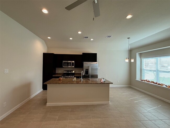 Building Photo - 11840 E Gate Dr