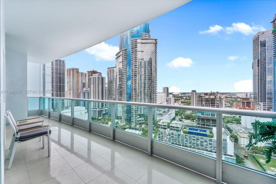 Building Photo - 900 Biscayne Blvd