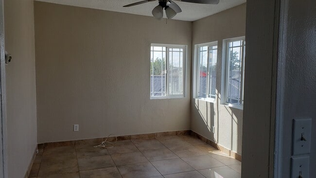 Building Photo - 1266 S Brannick Ave